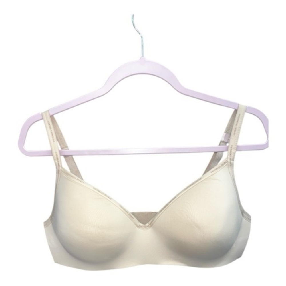Victoria's Secret Cream Molded Cup Bra size 38D